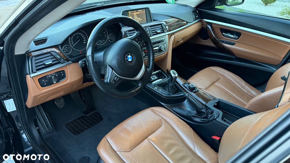 BMW Seria 3 320i Luxury Line - 28
