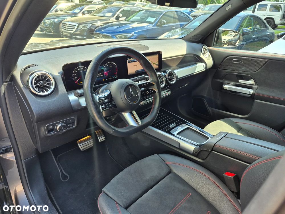 Mercedes-Benz GLB 200 AMG Line 7G-DCT - 8