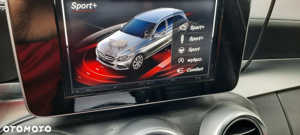 Mercedes-Benz Klasa C 200 4-Matic 9G-TRONIC - 16