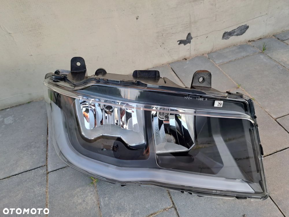 Reflektor Prawy RH MAN TG3 TGX TGS H7+LED nowy model - 2