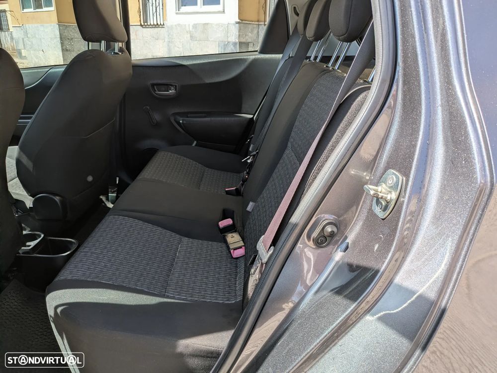 Toyota Yaris 1.4 D-4D ACtive - 13