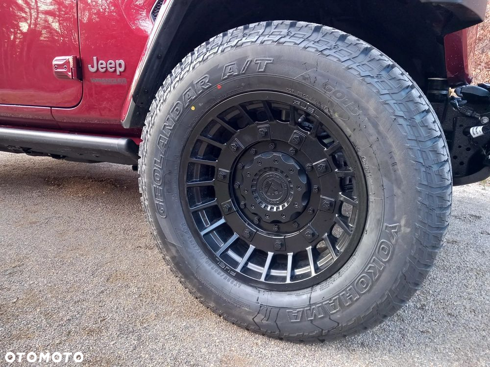 Jeep Wrangler - 13