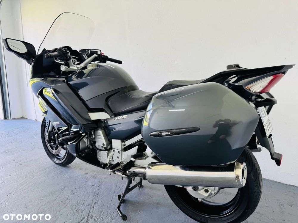 Yamaha FJR - 10