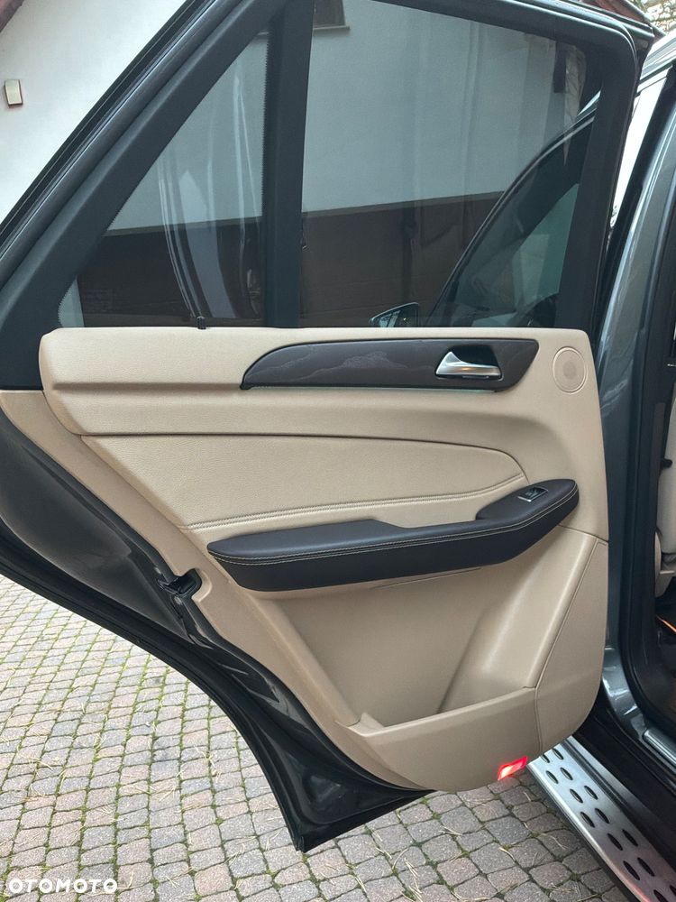 Mercedes-Benz GLE 350 d 4-Matic - 17
