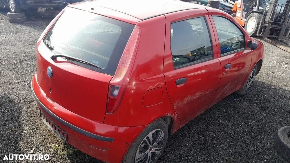 Dezmembrez Fiat Punto 2005 HATCHBACK 1.2i, COD MOTOR :188 A4.000 - 4