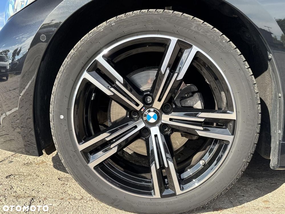 BMW 320I 2025 photo 4