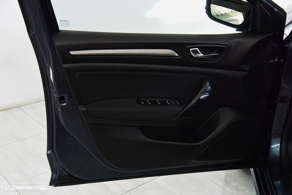 Renault Mégane Sport Tourer 1.6 E-Tech Plug-In Limited - 27