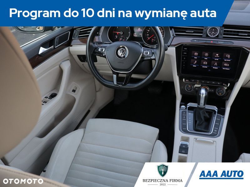 Volkswagen Passat - 8