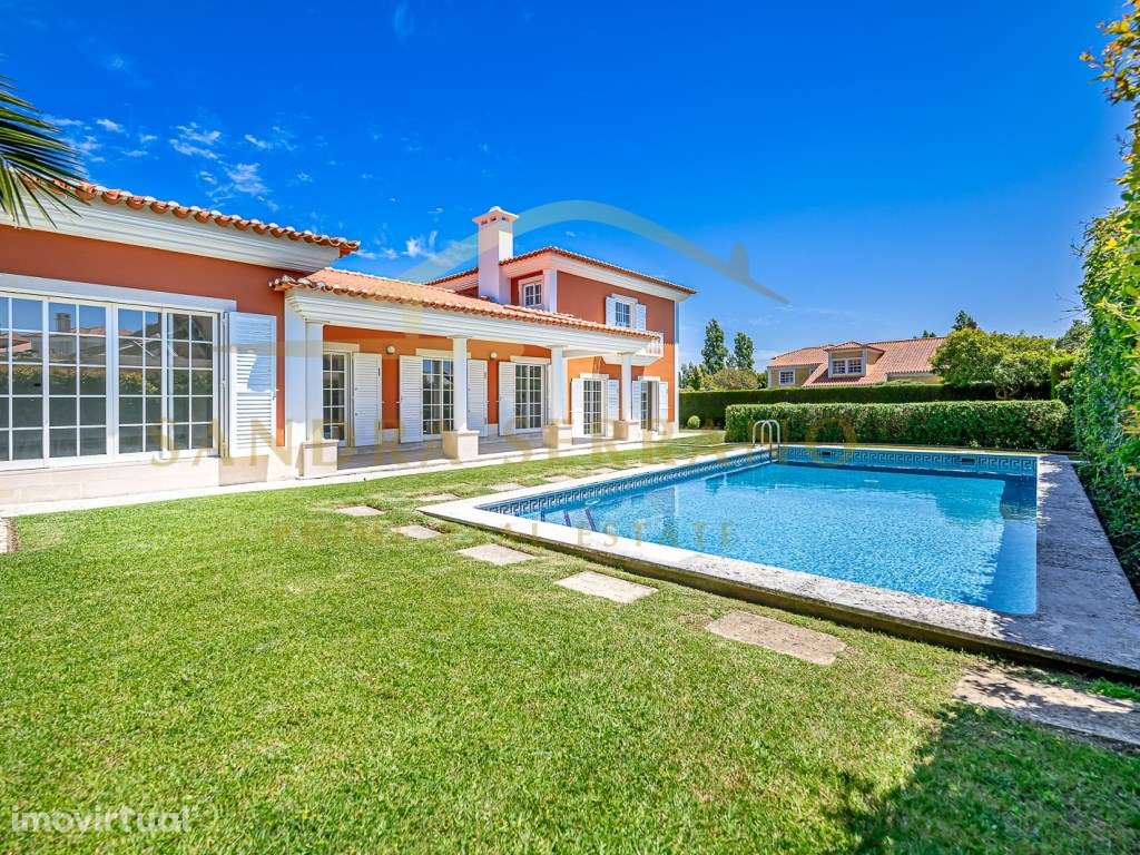 Moradia de traça tradicional com 7 assoalhadas - Grande imagem: 3/49