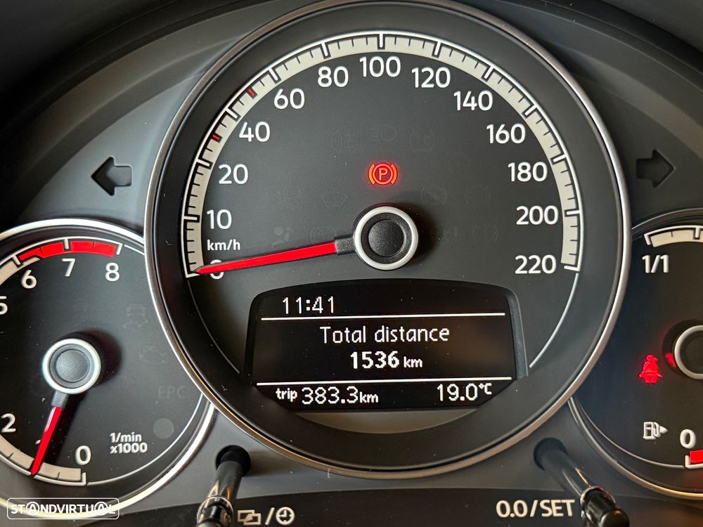 VW Up! - 5