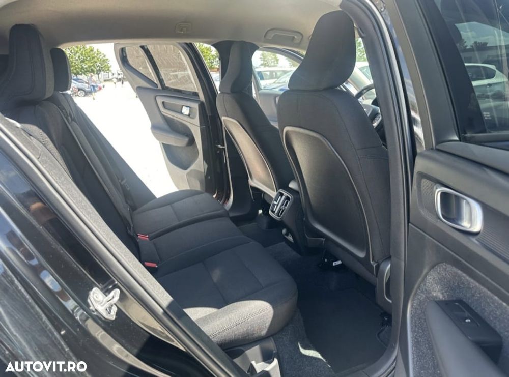 VOLVO XC40 2019 — imagine 8