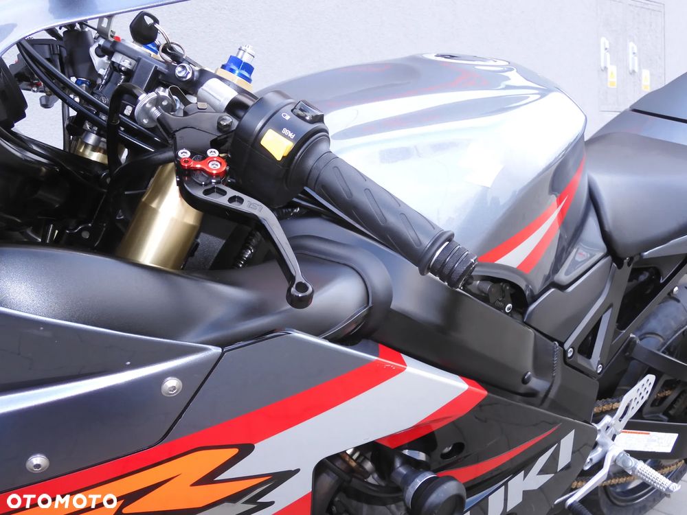 Suzuki GSX-R - 23