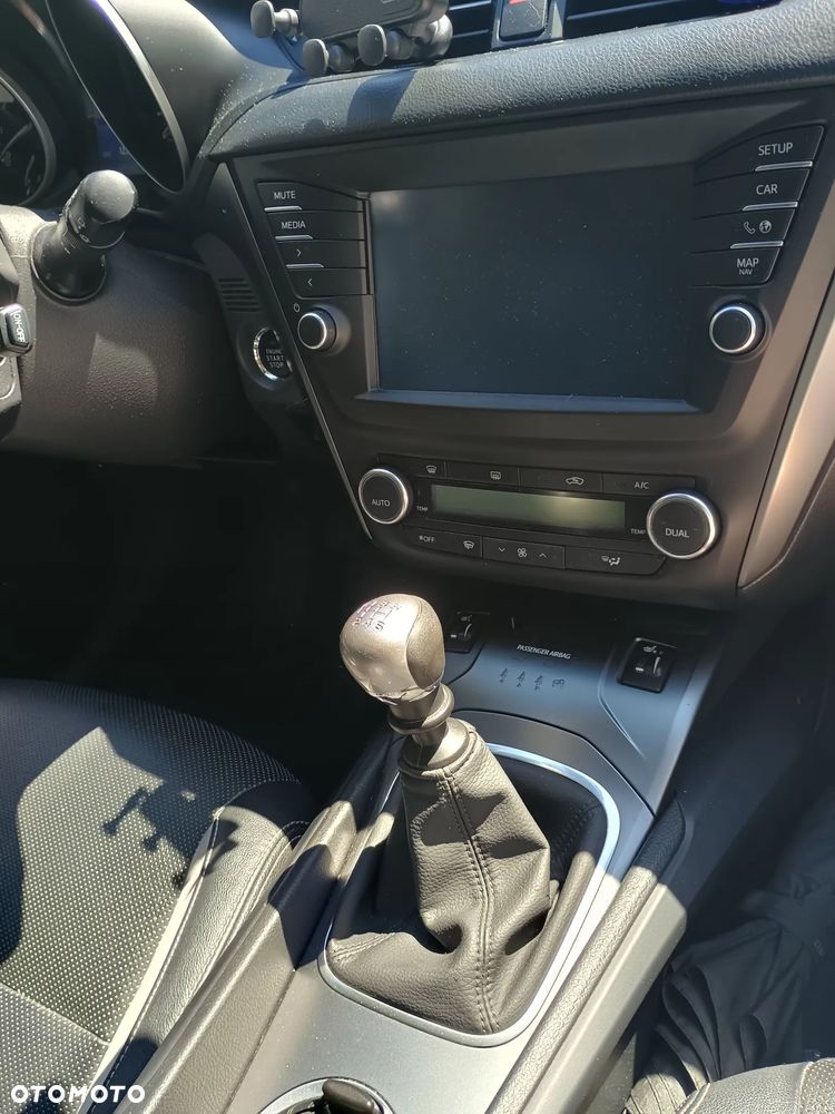 Toyota Avensis 1.8 Premium - 10