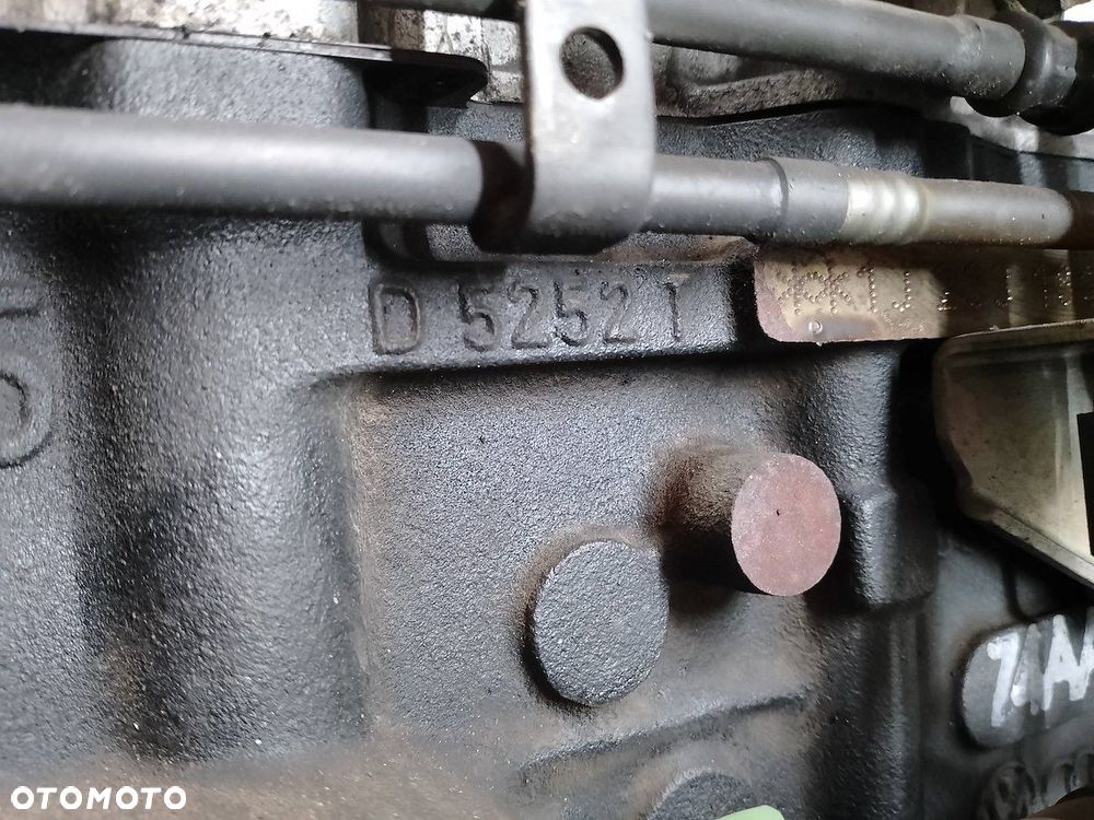 SILNIK VOLVO V70 II D5252T 2.5 D - 14