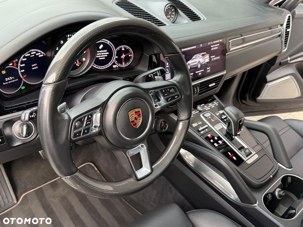 Porsche Cayenne Turbo - 25