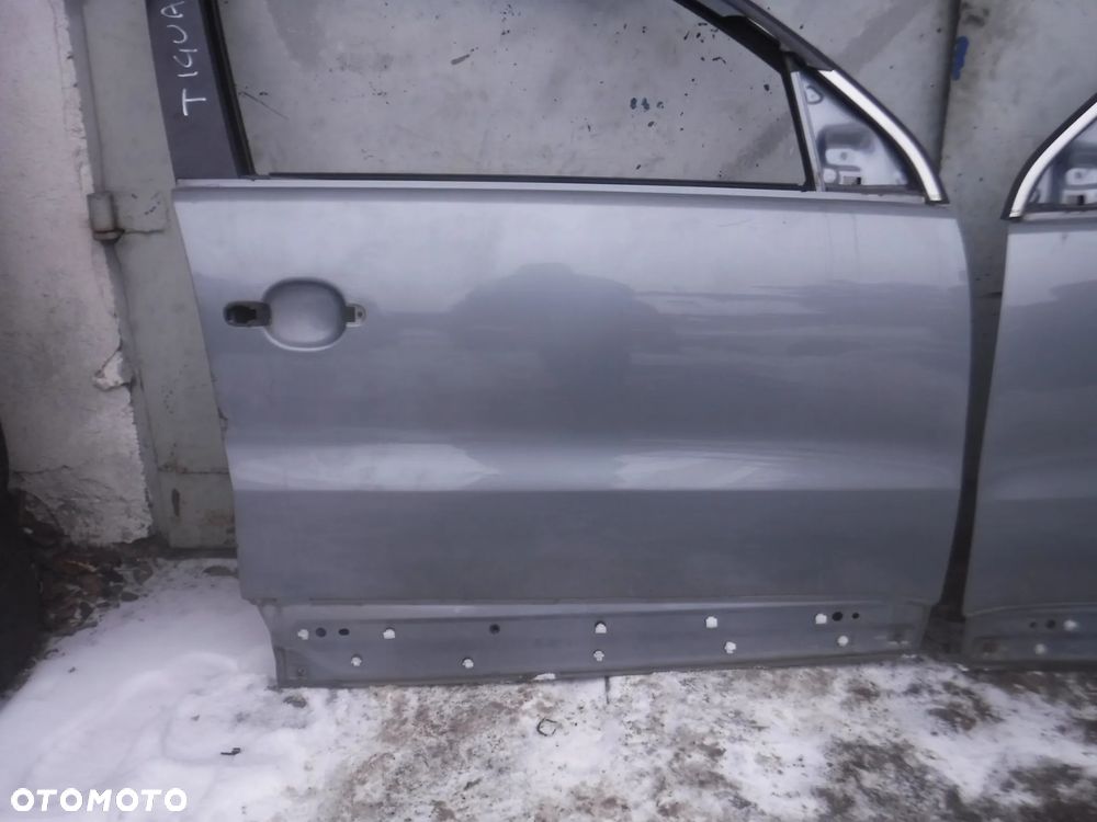 Vw Tiguan I 5N drzwi lewe prawe tyl   DR7N - 2