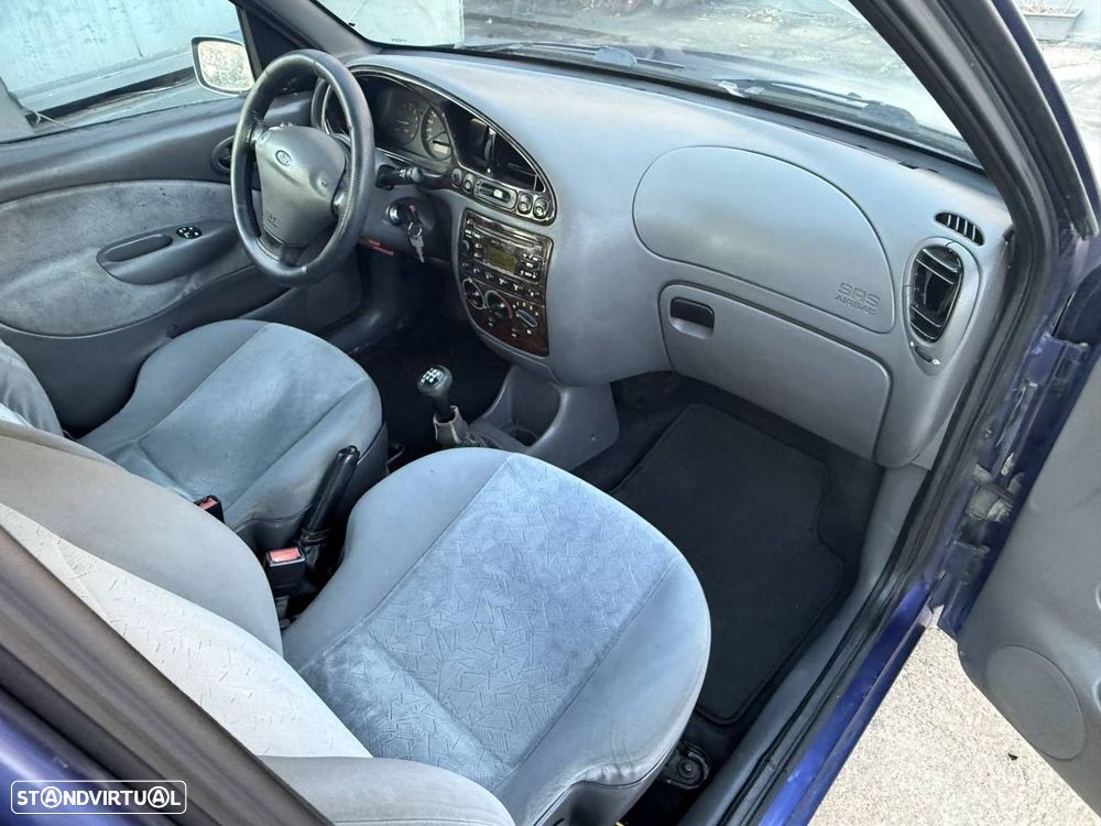 Ford Fiesta 1.25 Ghia - 6