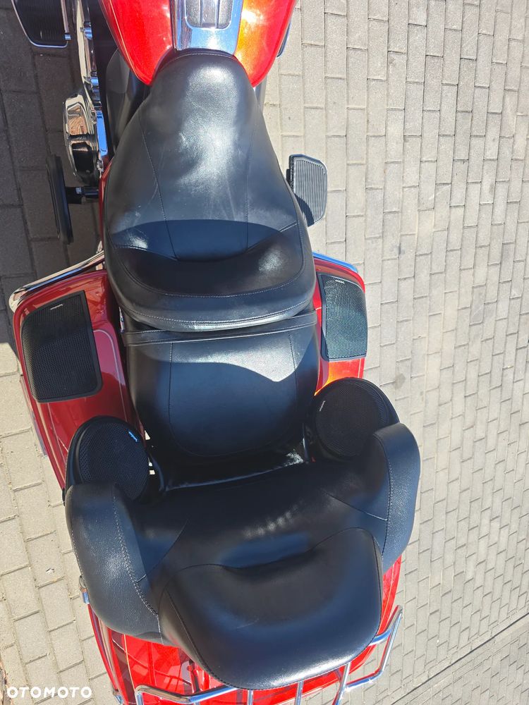 Harley-Davidson FLHTCU Ultra - 10