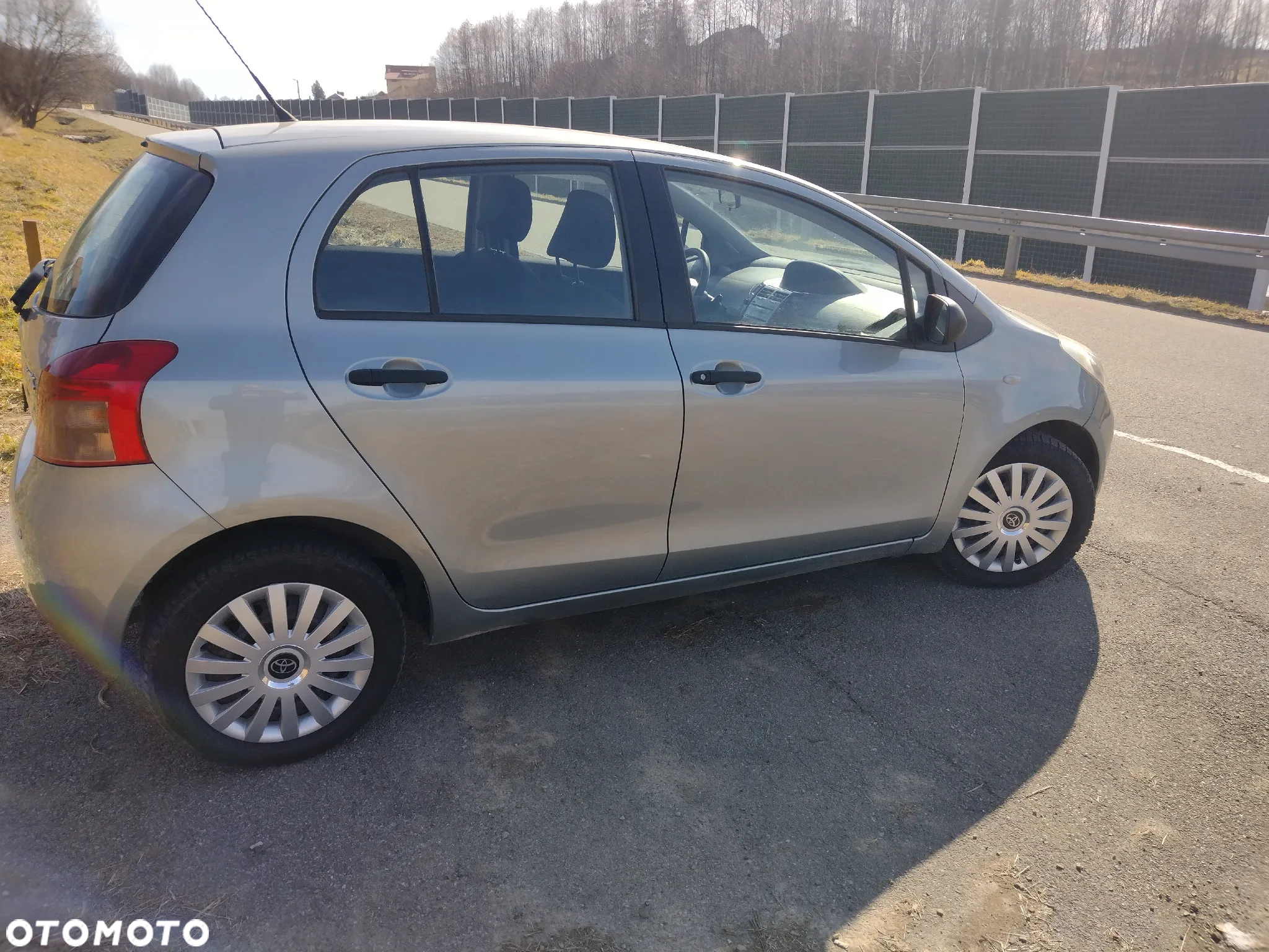Toyota Yaris - 11