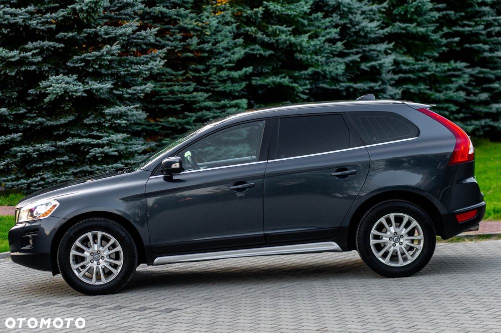 Volvo XC 60 D5 AWD Momentum - 8