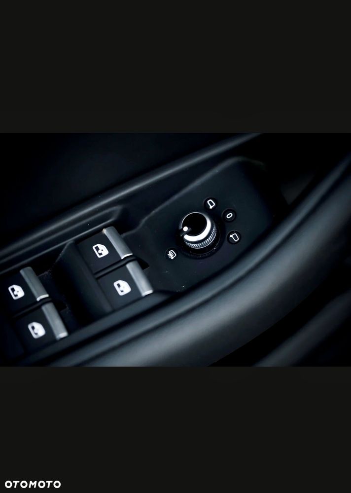 Audi A4 Avant 2.0 TDI S tronic quattro - 26