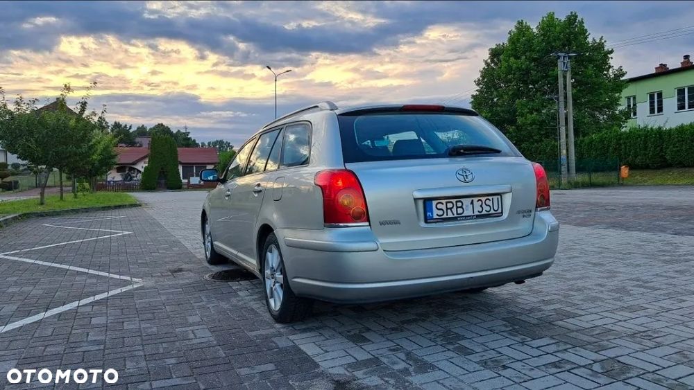 Toyota Avensis 2.0 D-4D - 3