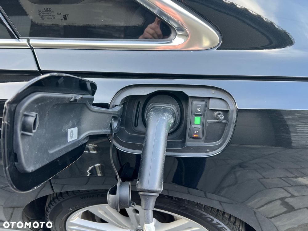 Audi A8 L 60 TFSI e Quattro Tiptronic - 34