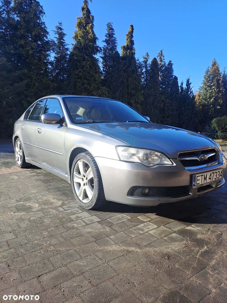 Subaru Legacy - 1