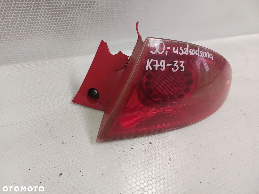.  LAMPA TYL TYLNA PRAWA SEAT LEON 2 !USZKODZONA! - 2