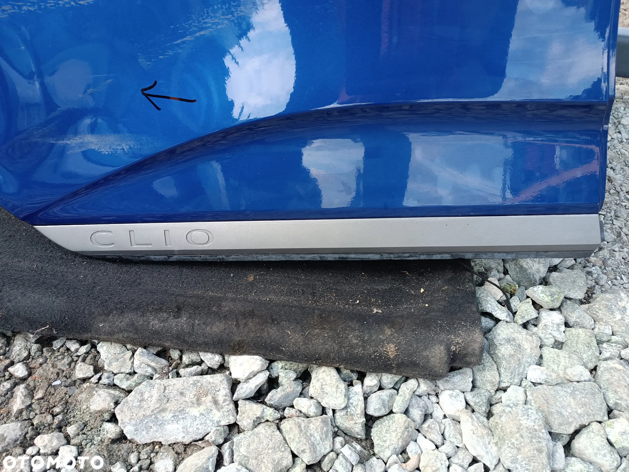 DRZWI PRAWY TYŁ PRAWE TYLNE RENAULT CLIO V - 8