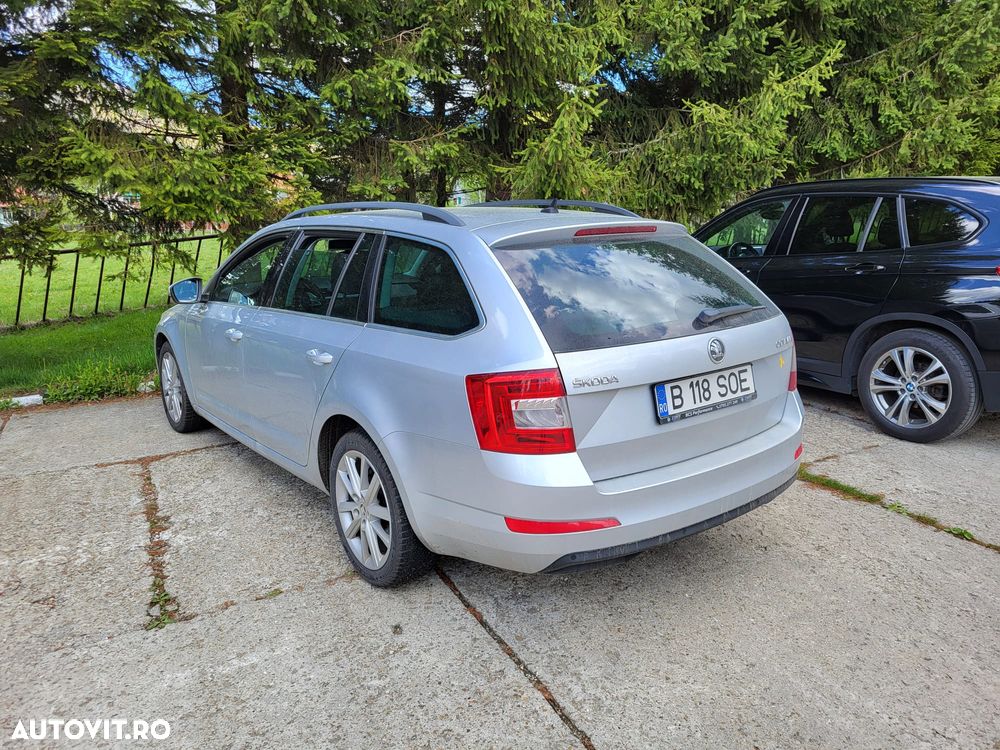 Skoda Octavia 1.6 TDI DPF DSG Sport Edition - 2