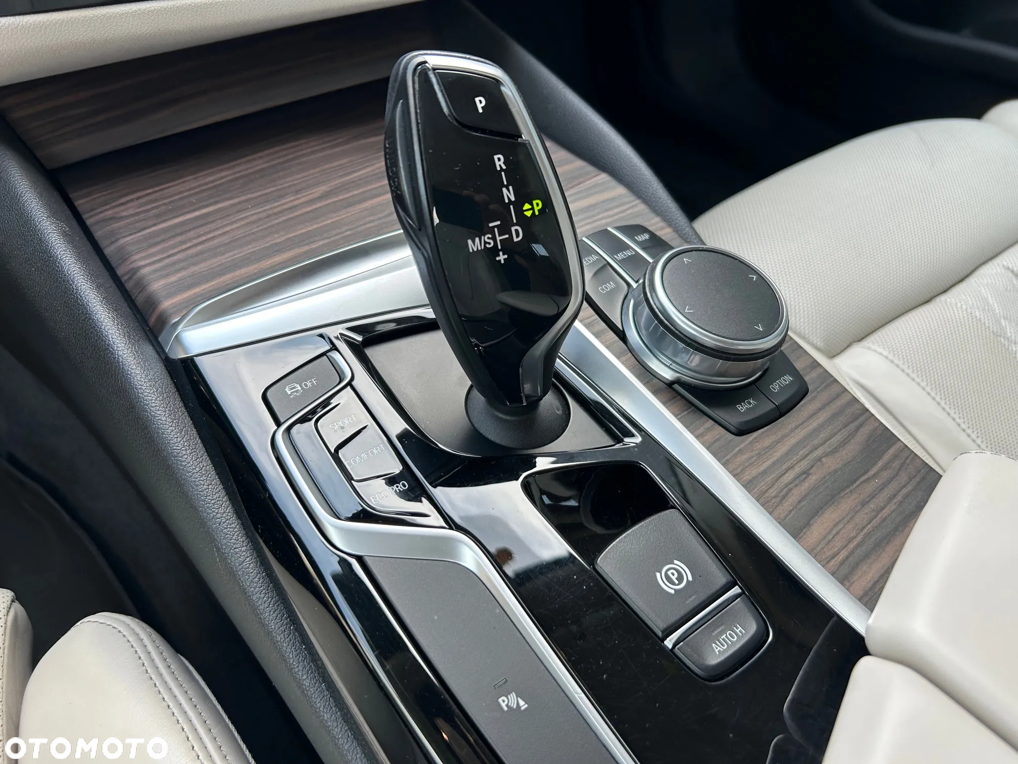 BMW Seria 5 530d Sport Line - 10