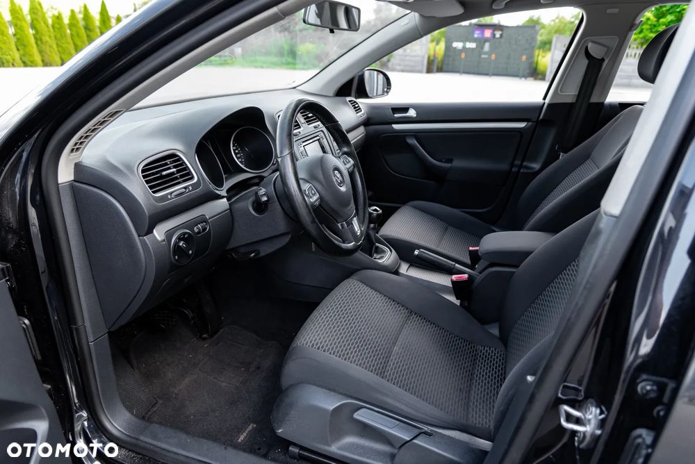 Volkswagen Golf 1.6 TDI DPF BlueMotion Technology Comfortline - 16