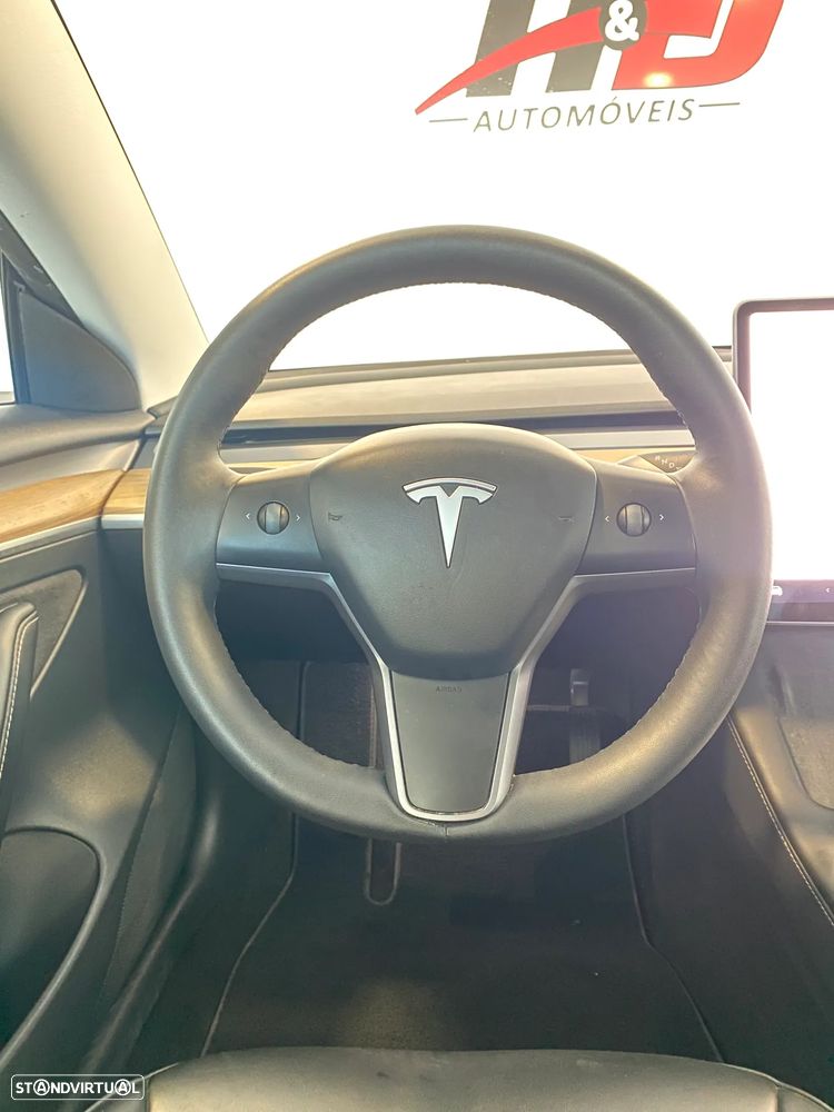 Tesla Model 3 Long Range Tração Traseira - 31