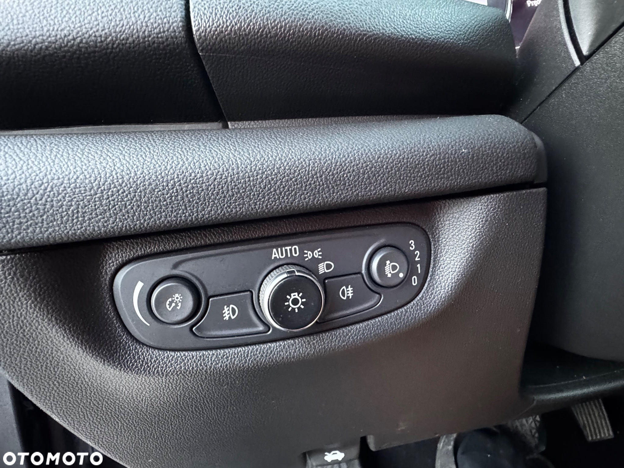 Opel Insignia 1.6 CDTI Exclusive S&S - 27