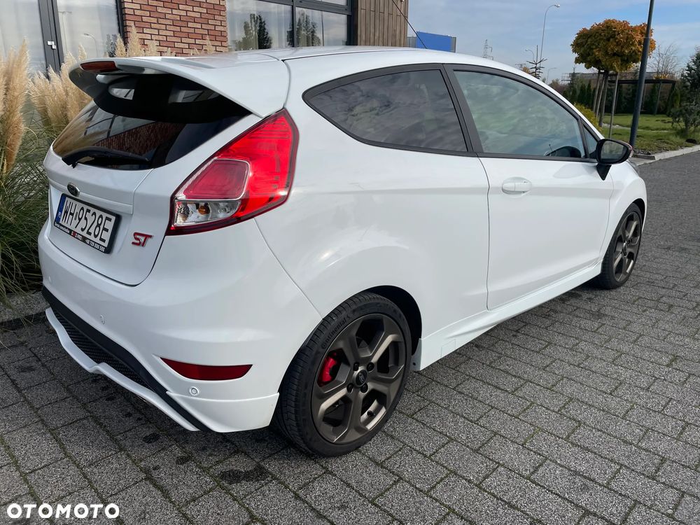 Ford Fiesta 1.6 EcoBoost ST - 7