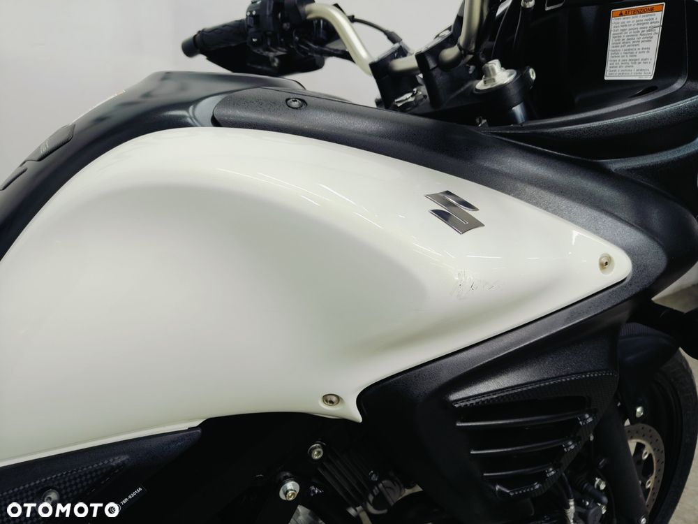 Suzuki V-STROM - 6