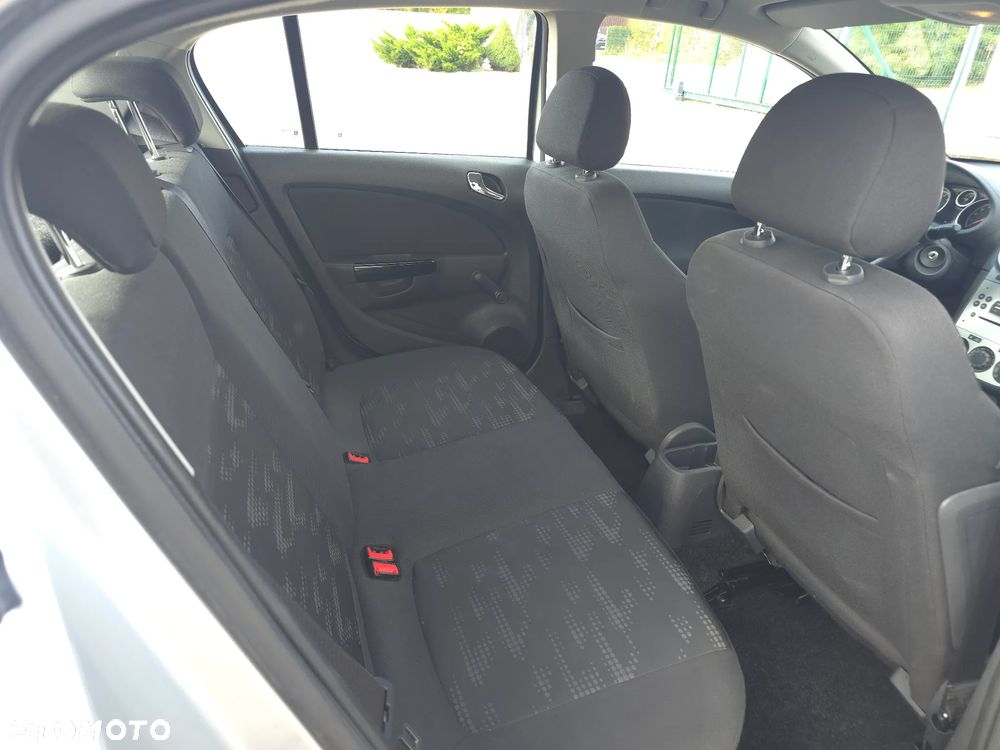 Opel Corsa 1.2 16V Enjoy - 13