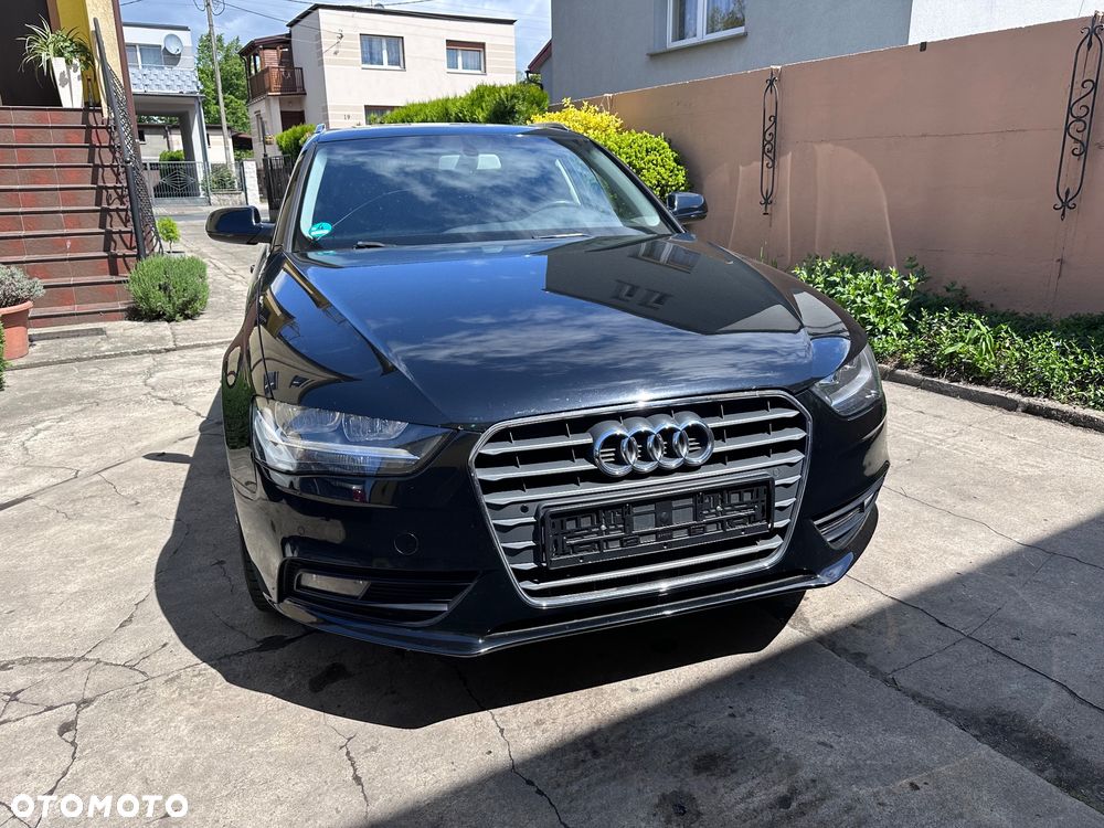 Audi A4 Avant 2.0 TDI DPF clean diesel multitronic Attraction - 11
