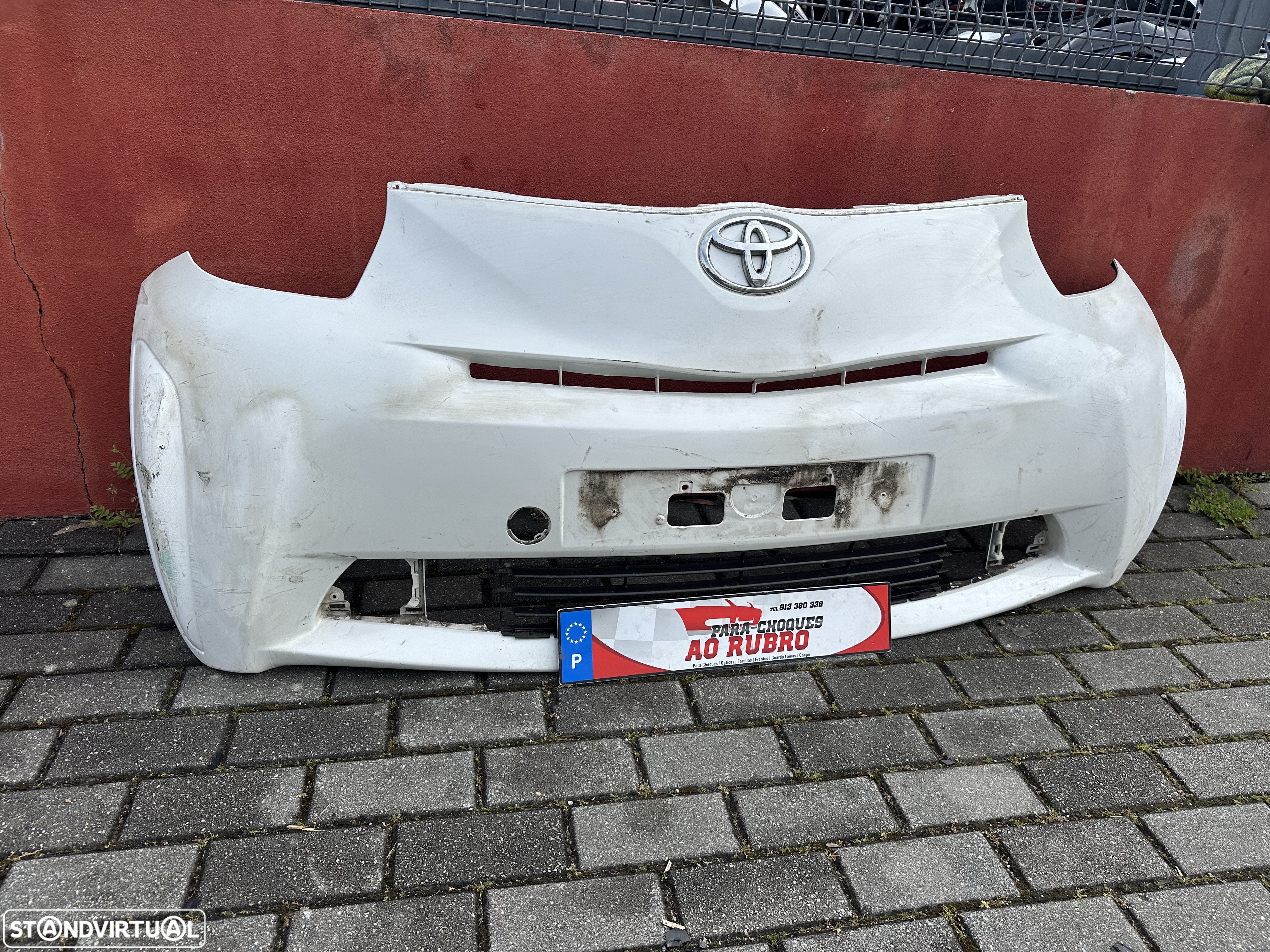 Parachoque Toyota iq - 2