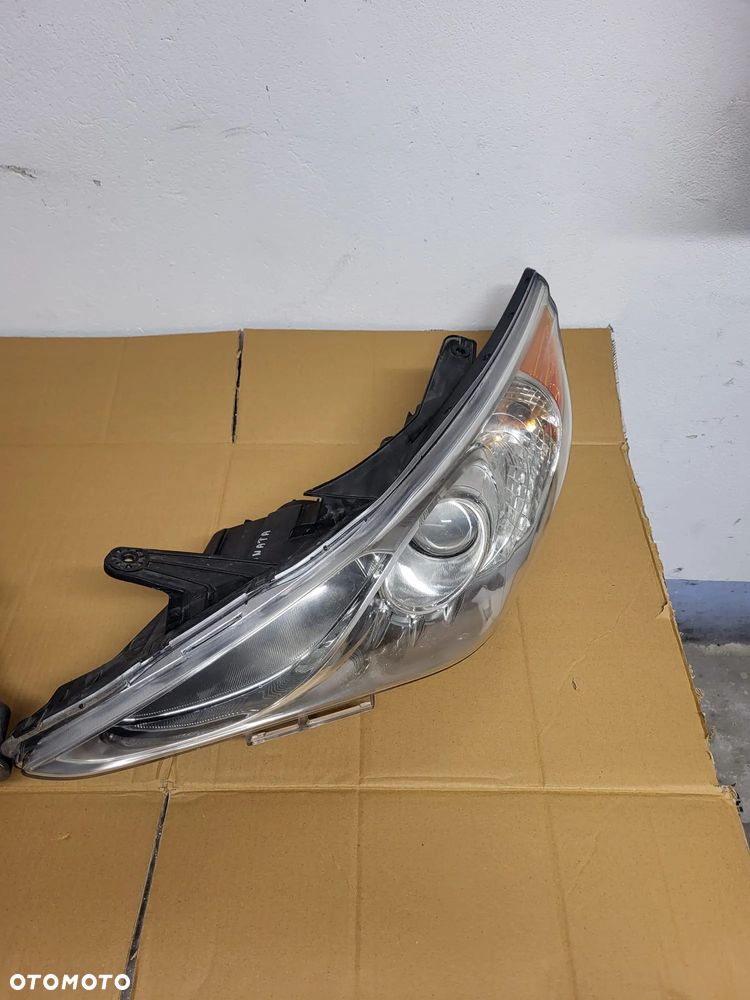 Hyundai sonata 2013rok lampa lewa przod prawa przod - 1