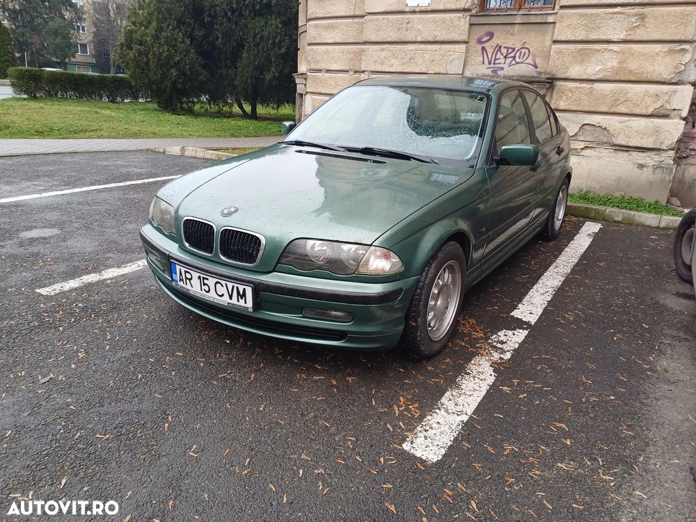 BMW Seria 3 318i - 1