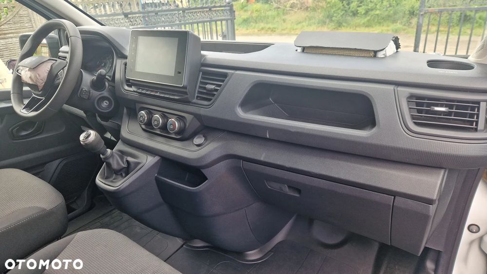 Renault TRAFIC IV III LIFT Nowy model LONG DŁUGI L2H1 - 11