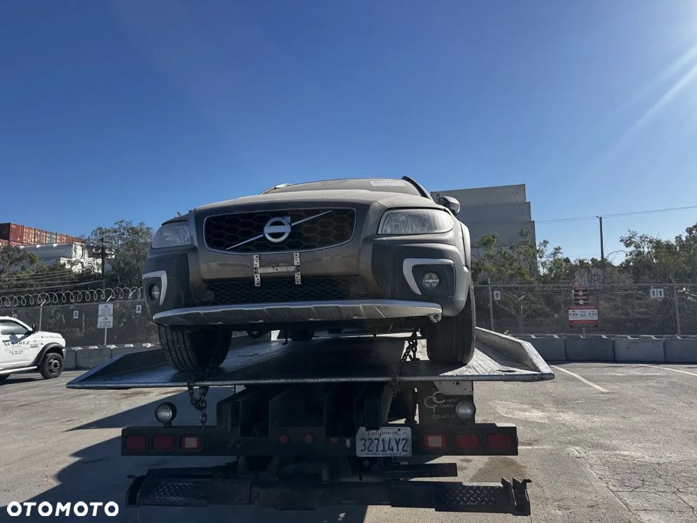 Volvo XC 70 - 18