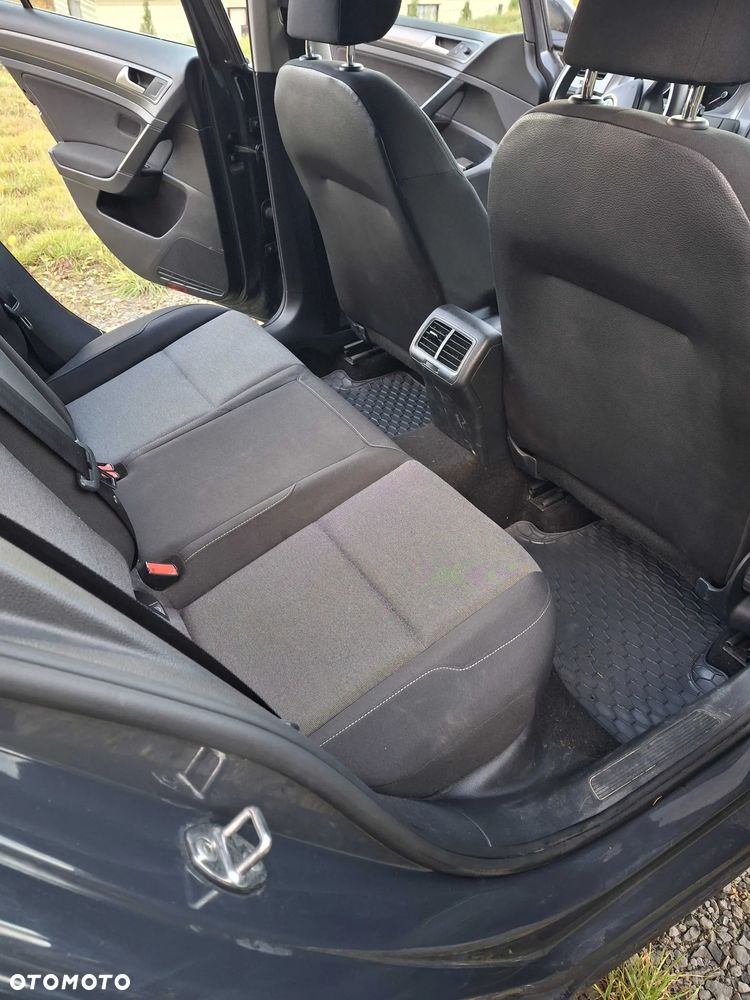 Volkswagen Golf - 11