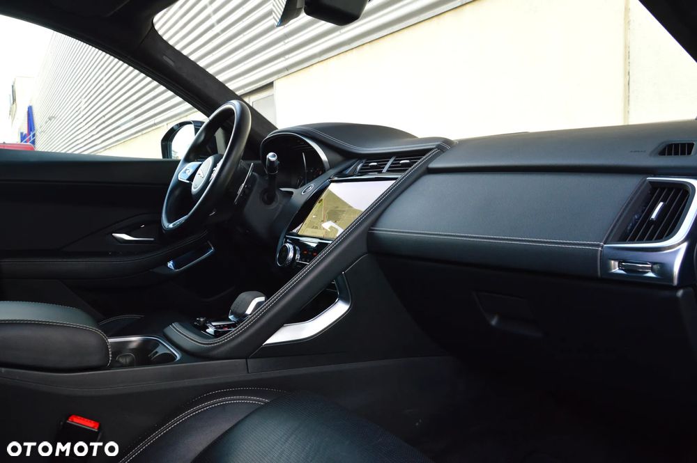 Jaguar E-Pace - 19
