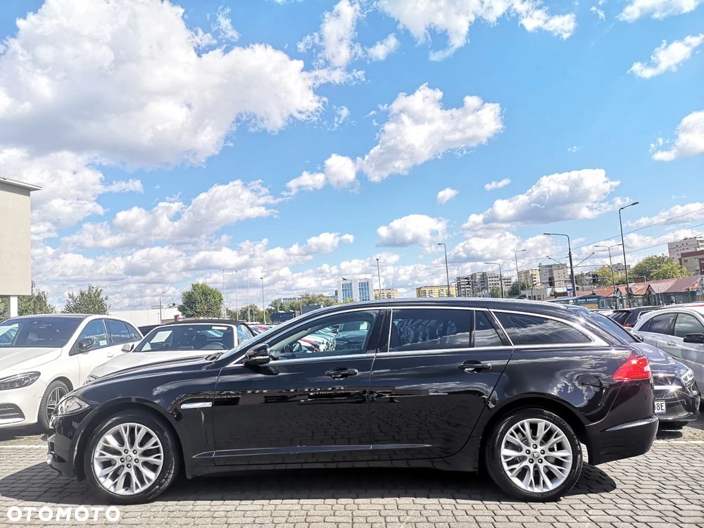 Jaguar XF 2.2 D Premium Luxury - 6