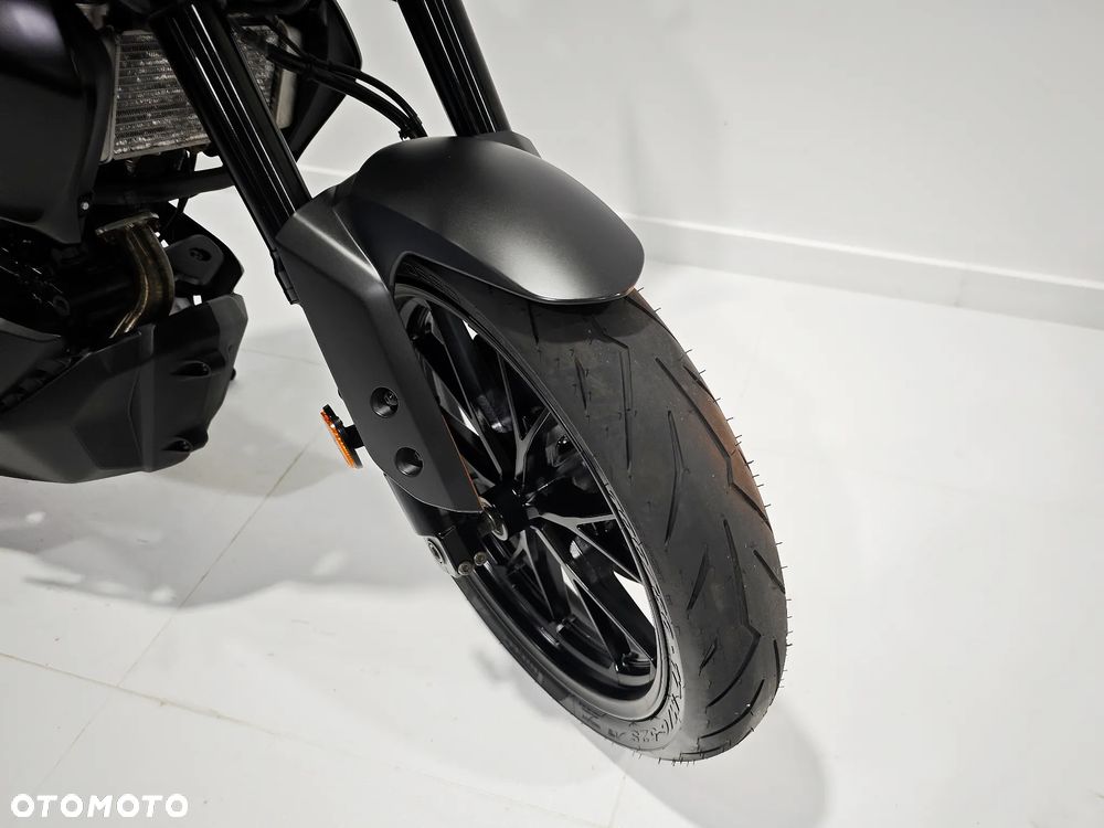 Yamaha MT - 8