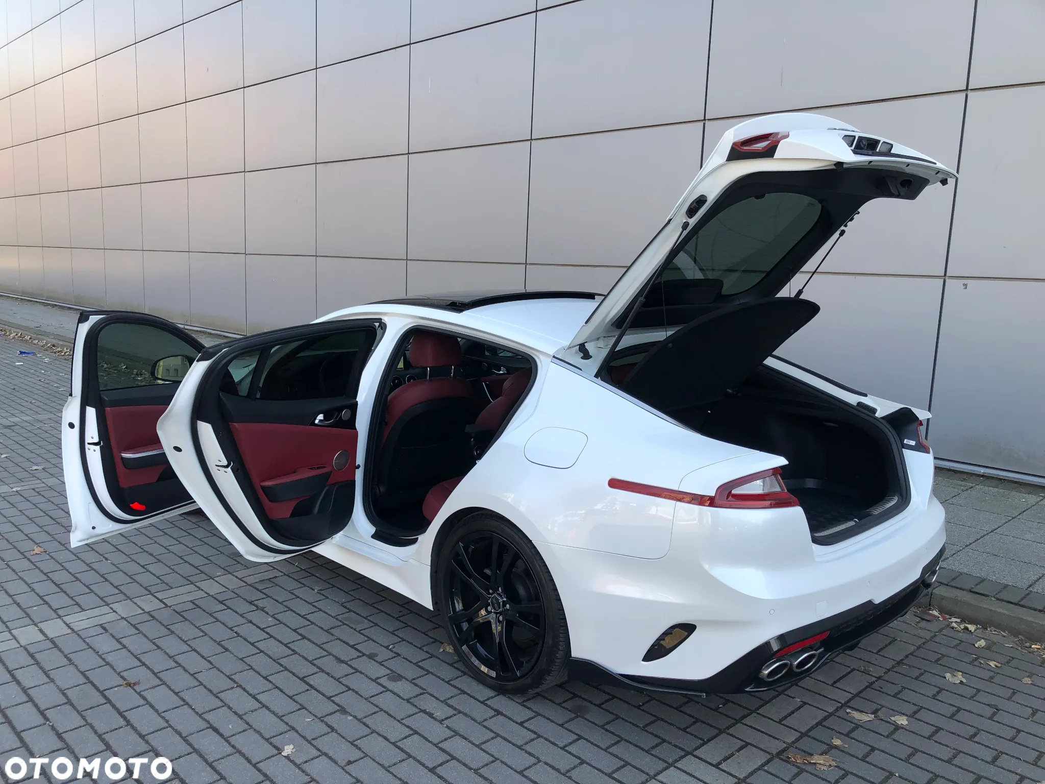 Kia Stinger 2.0 T-GDI GT Line - 28
