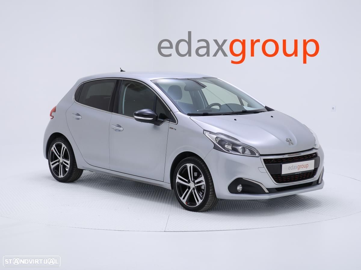Peugeot 208 - 1